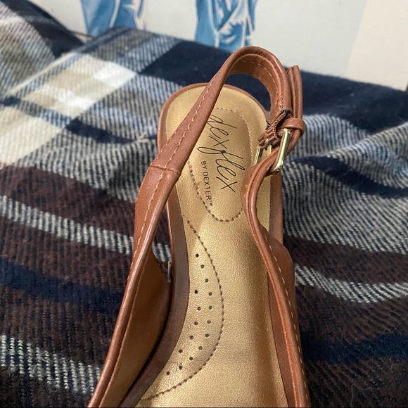 4 for $20 Dexflex Comfort Shoes Heels - Picture 2 of 11